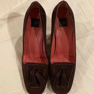Brown suede Coach shoes w/tassel on front